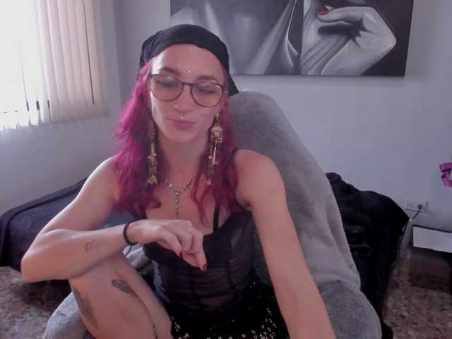 Transliacijos ekrano nuotraukos Liahilton