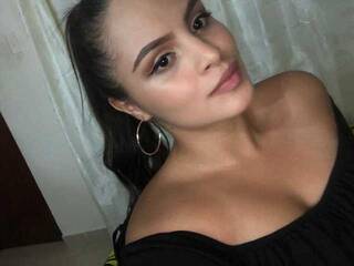 Erotinis vaizdo pokalbis Liam-Fox