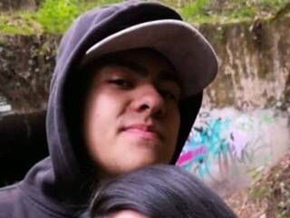 Erotinis vaizdo pokalbis Lightdarkness