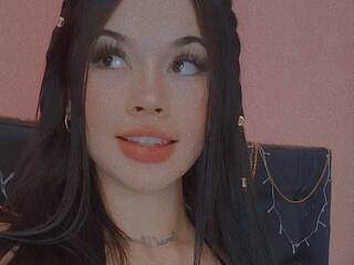 Erotinis vaizdo pokalbis Lili-James