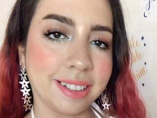 Erotinis vaizdo pokalbis lilitharedd