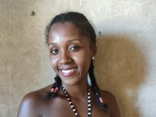 Erotinis vaizdo pokalbis Lillteblackgirl