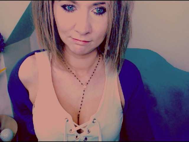 Nuotraukos Lilly666 hey guys, if ur able to have fun and wanna play with me- here i am. i view cams for 40, to get preview of my body is 50