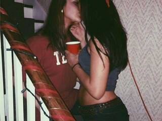 Erotinis vaizdo pokalbis Lilo_Ruby_Meow