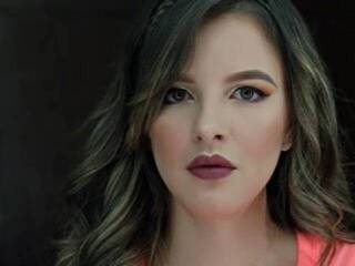 Erotinis vaizdo pokalbis lily-cookie