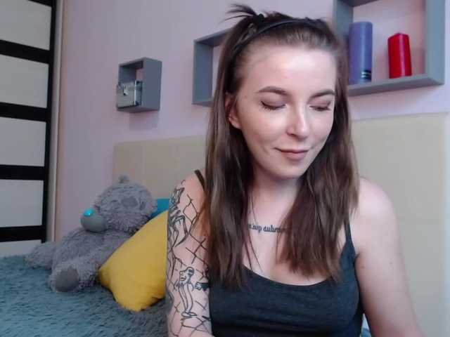 Nuotraukos LindaXSun Hey guys!:) Goal- #Dance #hot #pvt #c2c #fetish #feet #roleplay Tip to add at friendlist and for requests!