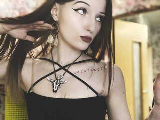 Erotinis vaizdo pokalbis Lindsay-Evans