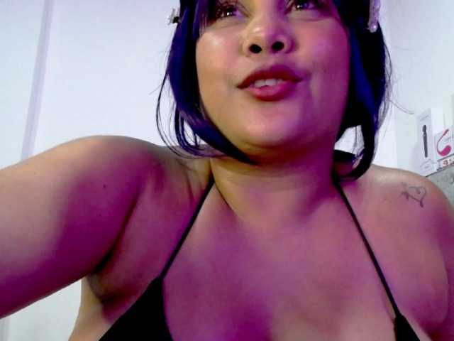Nuotraukos lipsy-cute Explode my pussy with my lush #latina #curvy #bigass #cum #domi
