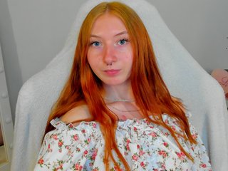 Erotinis vaizdo pokalbis Liramoonn