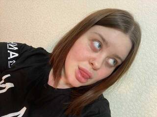 Erotinis vaizdo pokalbis LisaDia