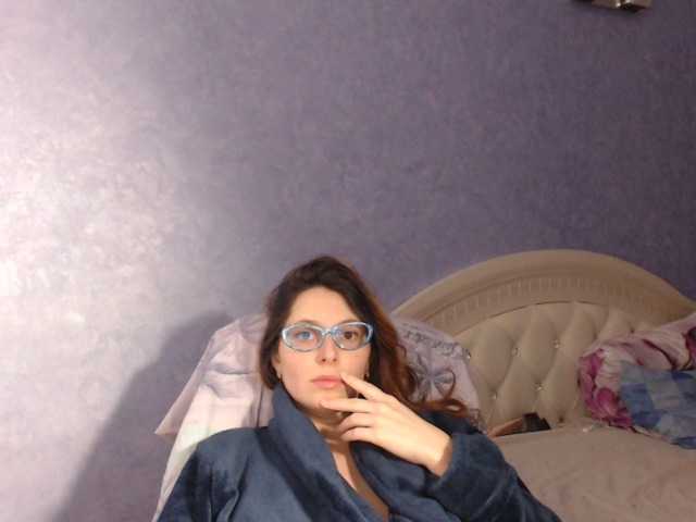 Nuotraukos LisaSweet23 hi boys welcome to my room to chat and for hot body to see naked in private))