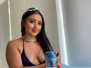 Erotinis vaizdo pokalbis littlealejandra