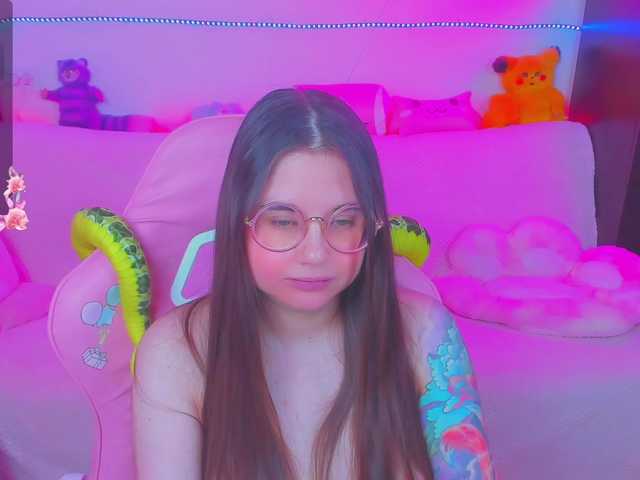 Transliacijos ekrano nuotraukos LoliSuccub