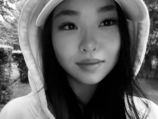 Erotinis vaizdo pokalbis LittleSoMing