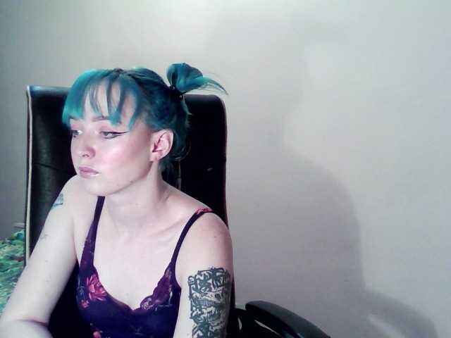 Nuotraukos LittleMolly Hey guys!:) Goal- #Dance #hot #pvt #c2c #fetish #feet #roleplay Tip to add at friendlist and for requests!