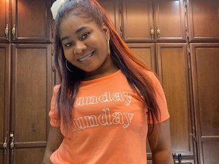 Erotinis vaizdo pokalbis lizzieclark1