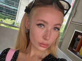 Erotinis vaizdo pokalbis lizzyMeoww