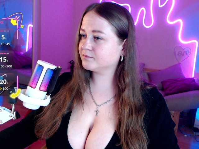 Transliacijos ekrano nuotraukos LizzyShine