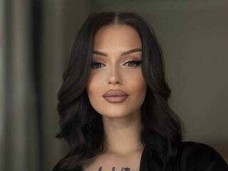 Erotinis vaizdo pokalbis LolaFever