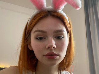 Erotinis vaizdo pokalbis LolaRedBunny