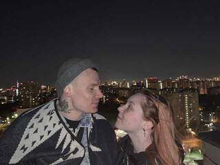 Erotinis vaizdo pokalbis LollaQuins