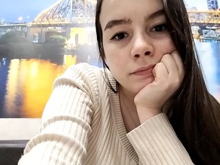 Erotinis vaizdo pokalbis Lona-S