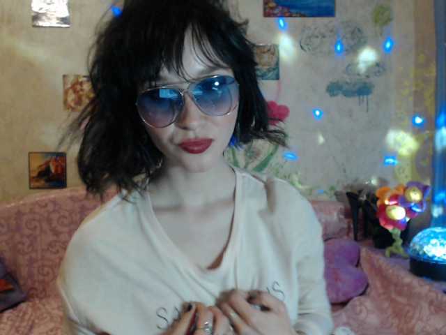 Nuotraukos StoneAngel More interesting in privasy chats! Put Love for me!