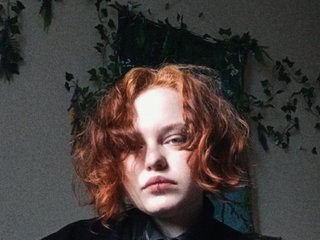 Erotinis vaizdo pokalbis Looly-Rise