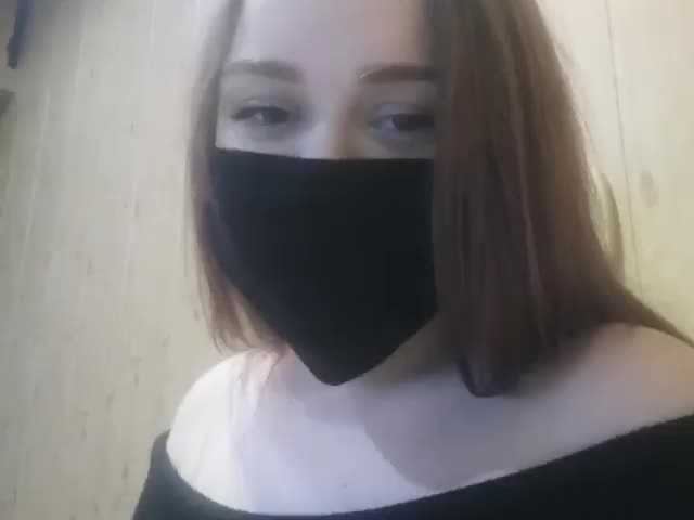 Transliacijos ekrano nuotraukos M_O_L_L_I