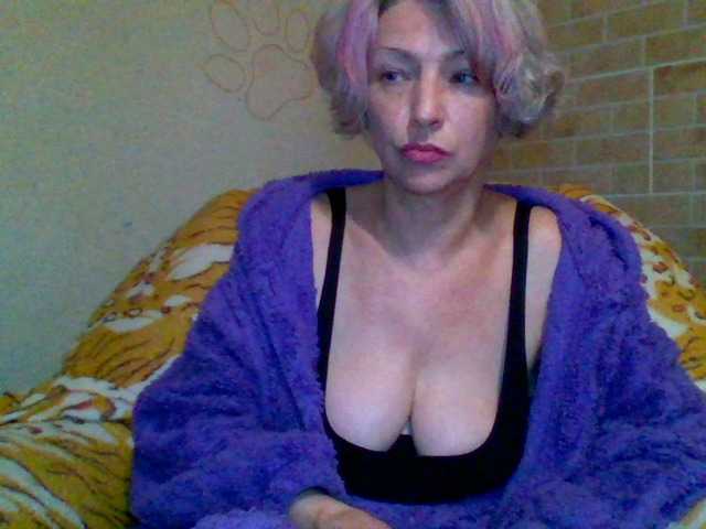 Transliacijos ekrano nuotraukos Lorie-Carrie