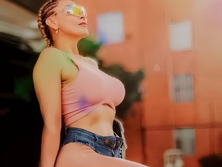 Erotinis vaizdo pokalbis louise-Mikk