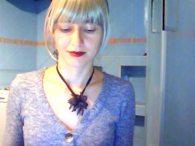 Transliacijos ekrano nuotraukos LovelyBlond