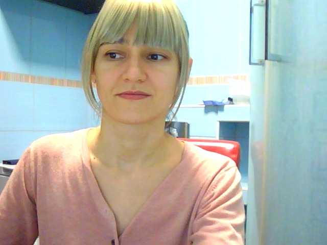 Transliacijos ekrano nuotraukos LovelyBlond