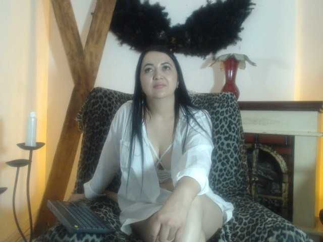 Nuotraukos luciana-fer Are you ready to fall in love with me? Enter to enjoy togheter. I have a lot of surprises