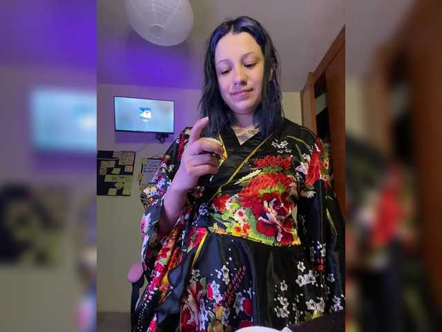 Transliacijos ekrano nuotraukos Lucybluish