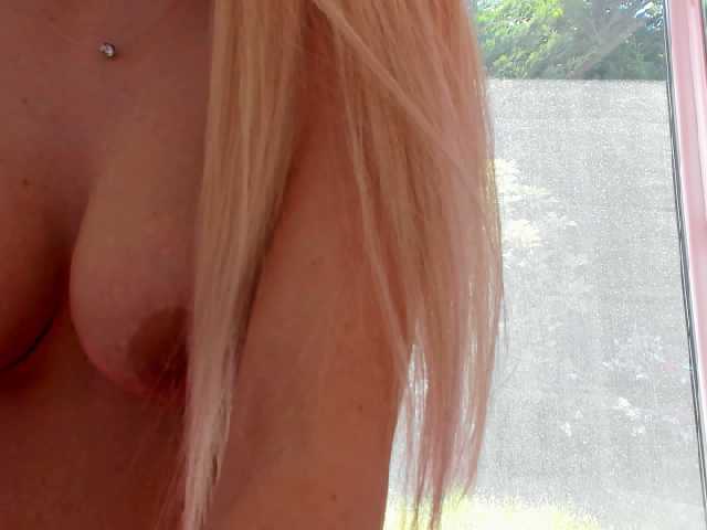 Nuotraukos lucydevlin Hey guys. #new girl #lush #teen #young #bigtits #ass #squirt #pvt #anal #c2c