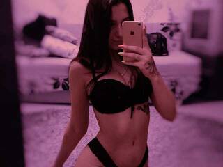 Erotinis vaizdo pokalbis LucyHiggins