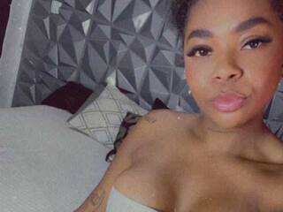 Erotinis vaizdo pokalbis lucyhot4