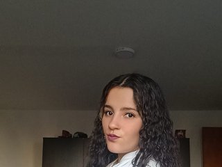 Erotinis vaizdo pokalbis Lunajeans