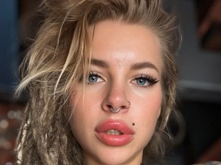 Erotinis vaizdo pokalbis LunaRay