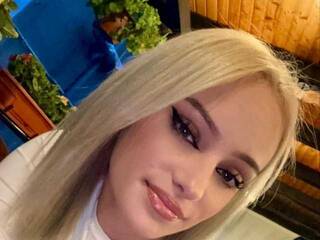 Erotinis vaizdo pokalbis LustyRose