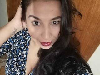 Erotinis vaizdo pokalbis Lya-laywood