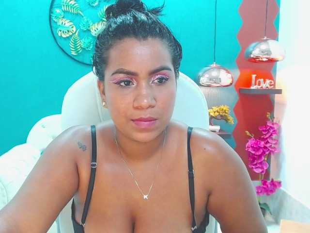 Nuotraukos lya-roses show ass [35 tokens left] #latina #bigboobs #young #dirty #bigass