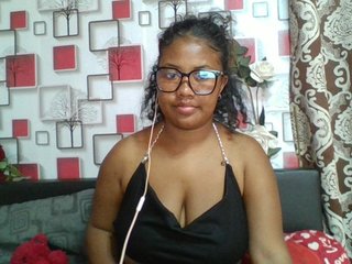 Erotinis vaizdo pokalbis LyahGold