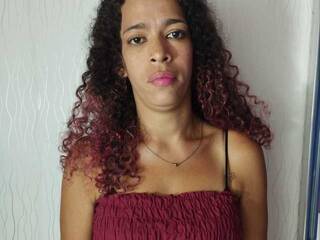 Erotinis vaizdo pokalbis Lynn-21