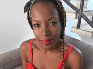 Erotinis vaizdo pokalbis maaligold