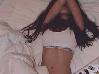 Erotinis vaizdo pokalbis MacCaa-megan