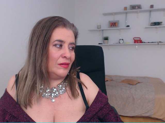 Nuotraukos MarissaSerano Hi guys, here are the most gorgeous natural huge breasts waiting for you 50 tokens