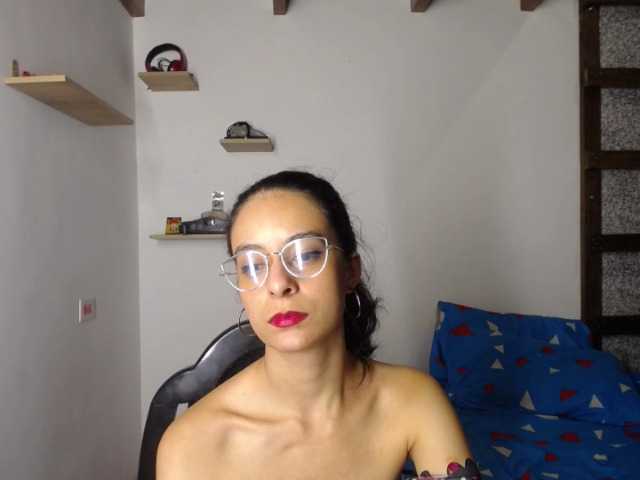 Transliacijos ekrano nuotraukos Madelyne