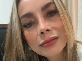 Erotinis vaizdo pokalbis Madelynbroke